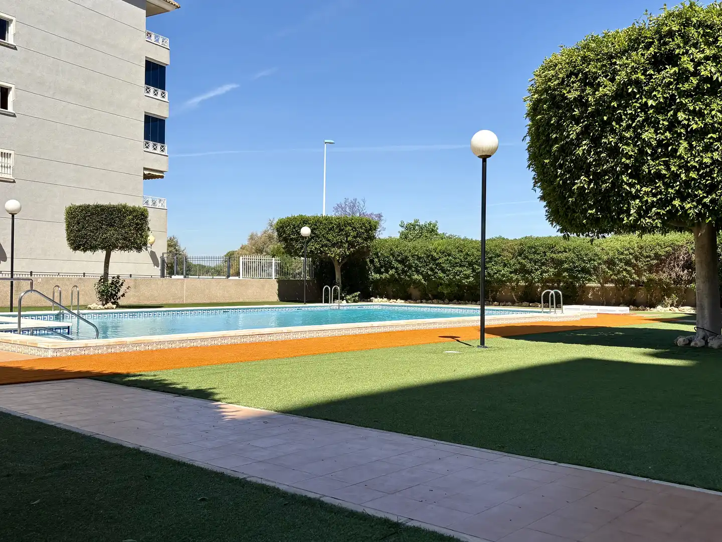 Wohnung zum Verkauf in Carrer Jesús Lucas, 11, Puerto Deportivo Schwimmbecken von Wohnung zum Verkauf in Guardamar del Segura mit Klimaanlage, Terrasse und Schwimmbad