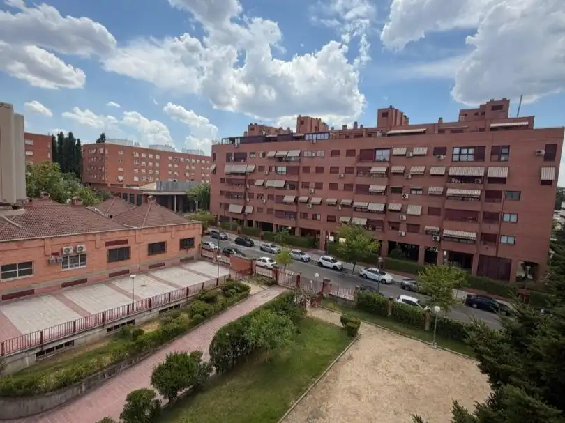 Flat for sale in Avenida de Los Encuartes, 9, Tres Cantos Exterior view of Flat for sale in Tres Cantos with Air Conditioner