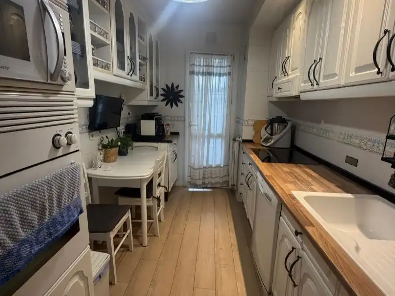 Flat for sale in Avenida de Los Encuartes, 9, Tres Cantos Kitchen of Flat for sale in Tres Cantos with Air Conditioner