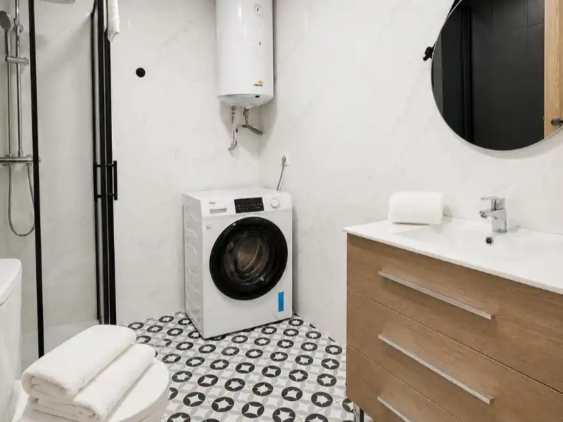 Apartments for rent in Hospital - Plaza del Real Bathroom of Apartments for rent in Castellón de la Plana / Castelló de la Plana with Air Conditioner, Heating and Furnished