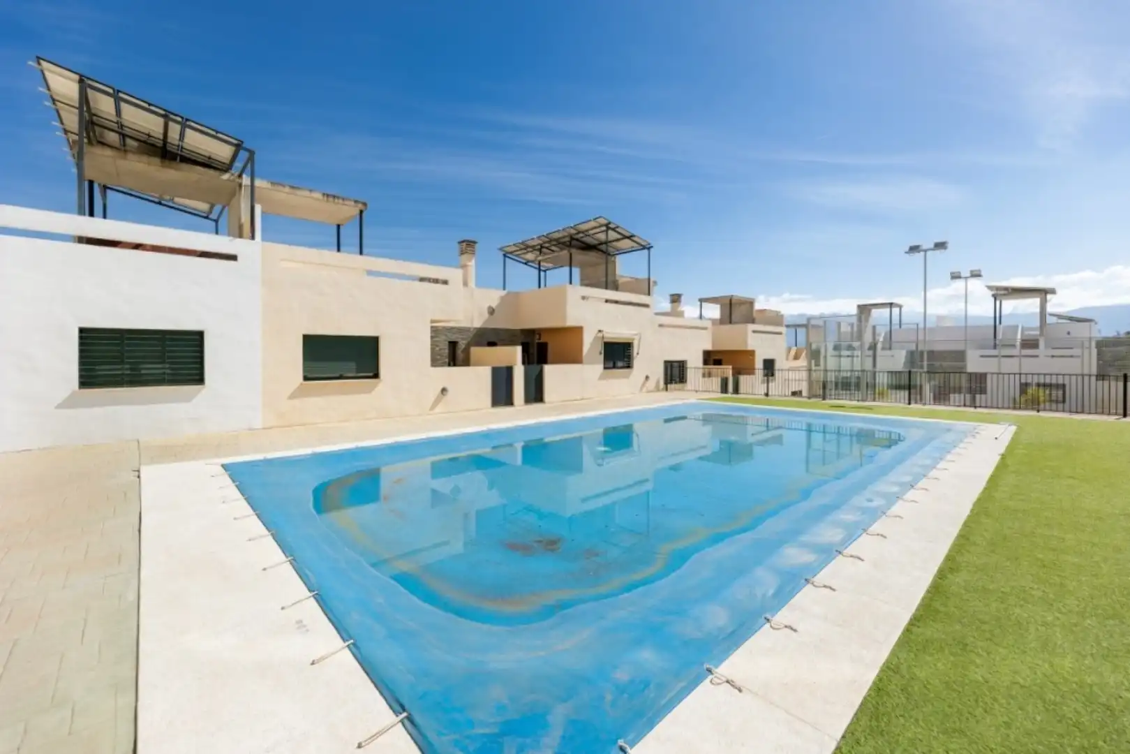 Houses for sale in Paseo de las Carboneras, 46, Las Gabias Swimming pool of Houses for sale in Las Gabias with Terrace, Swimming Pool and Balcony