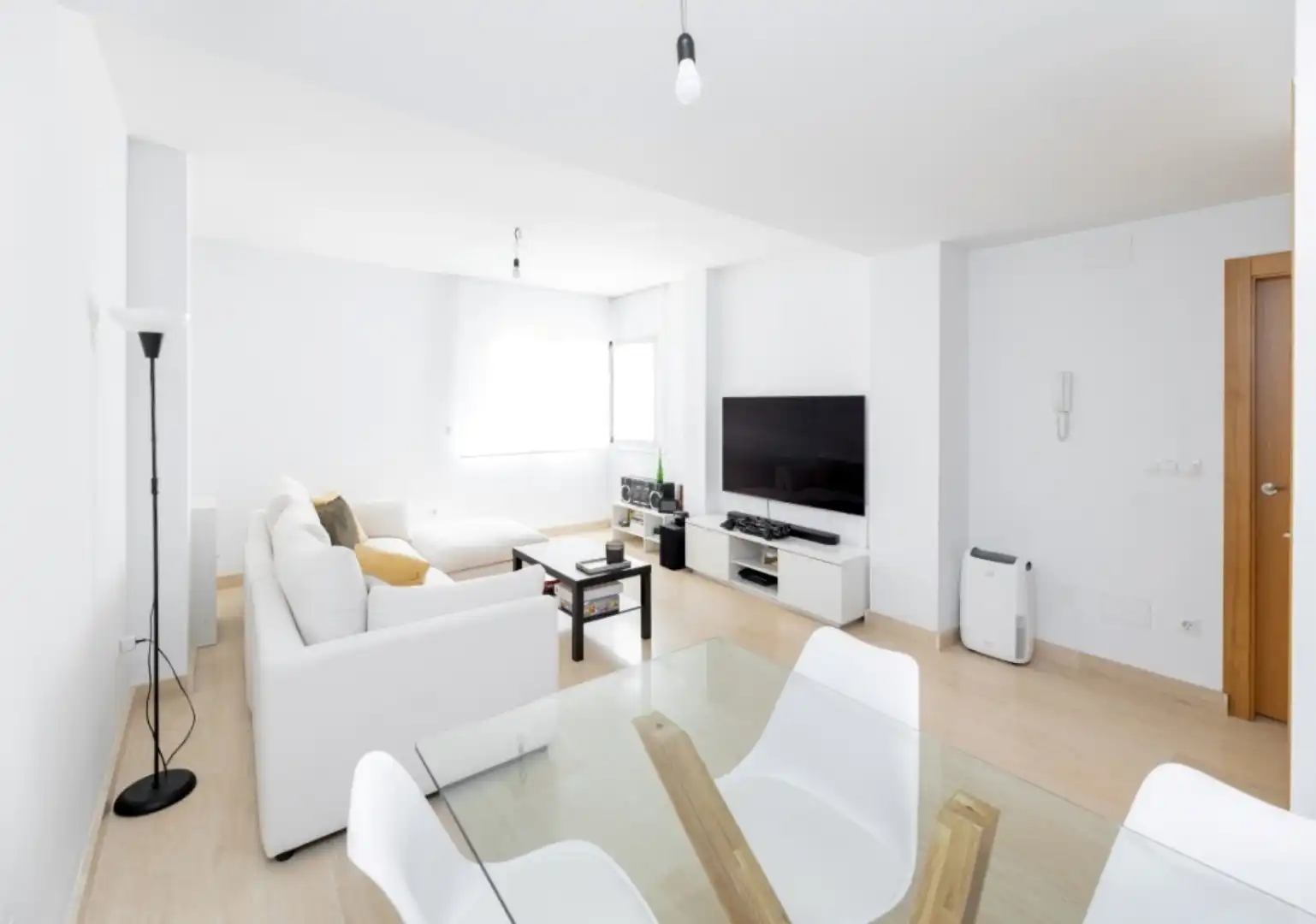 Houses for sale in Paseo de las Carboneras, 46, Las Gabias Living room of Houses for sale in Las Gabias with Terrace, Swimming Pool and Balcony