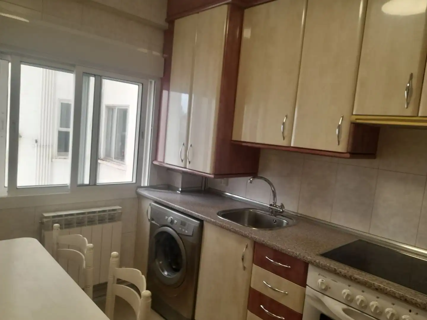 Piso de alquiler en Calle de San Nicolas, 2, Plantío - Alcampo Cocina de Piso de alquiler en Burgos