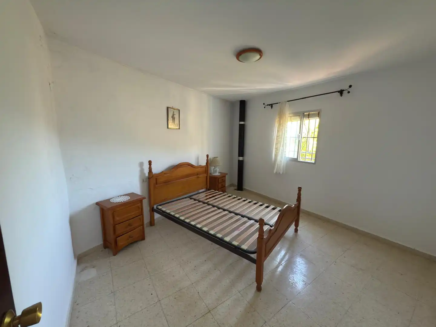 Casa o xalet en venda a Calle Real, 58, Genalguacil Dormitori de Casa o xalet en venda en Genalguacil amb Balcó