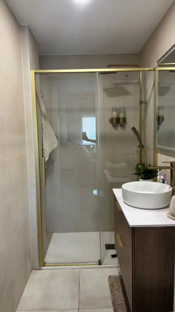 Flat for sale in Carretera Bailen, 103, La Guardia de Jaén Bathroom of Flat for sale in La Guardia de Jaén with Air Conditioner, Heating and Parquet flooring