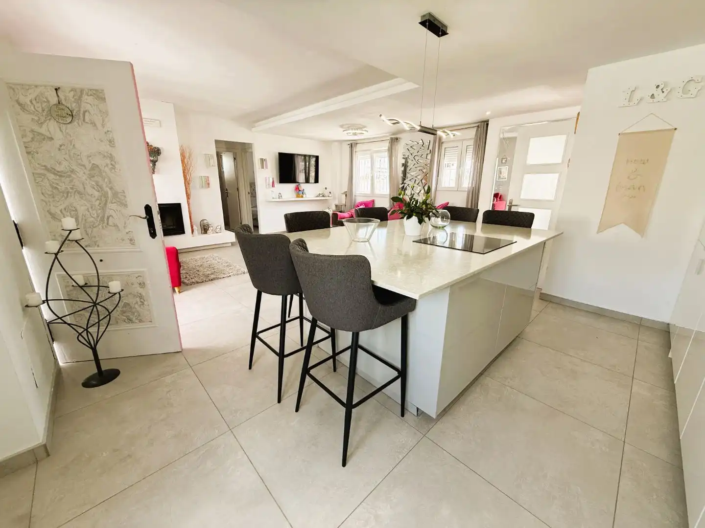 Wohnung zum Verkauf in Calle Río Vinalopó, San Miguel de Salinas Küche von Wohnung zum Verkauf in San Miguel de Salinas mit Klimaanlage, Privatgarten und Terrasse