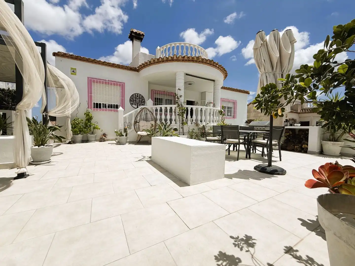 Wohnung zum Verkauf in Calle Río Vinalopó, San Miguel de Salinas Terrasse von Wohnung zum Verkauf in San Miguel de Salinas mit Klimaanlage, Privatgarten und Terrasse