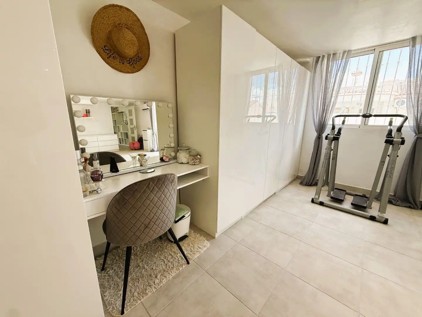 Wohnung zum Verkauf in Calle Río Vinalopó, San Miguel de Salinas Schlafzimmer von Wohnung zum Verkauf in San Miguel de Salinas mit Klimaanlage, Privatgarten und Terrasse