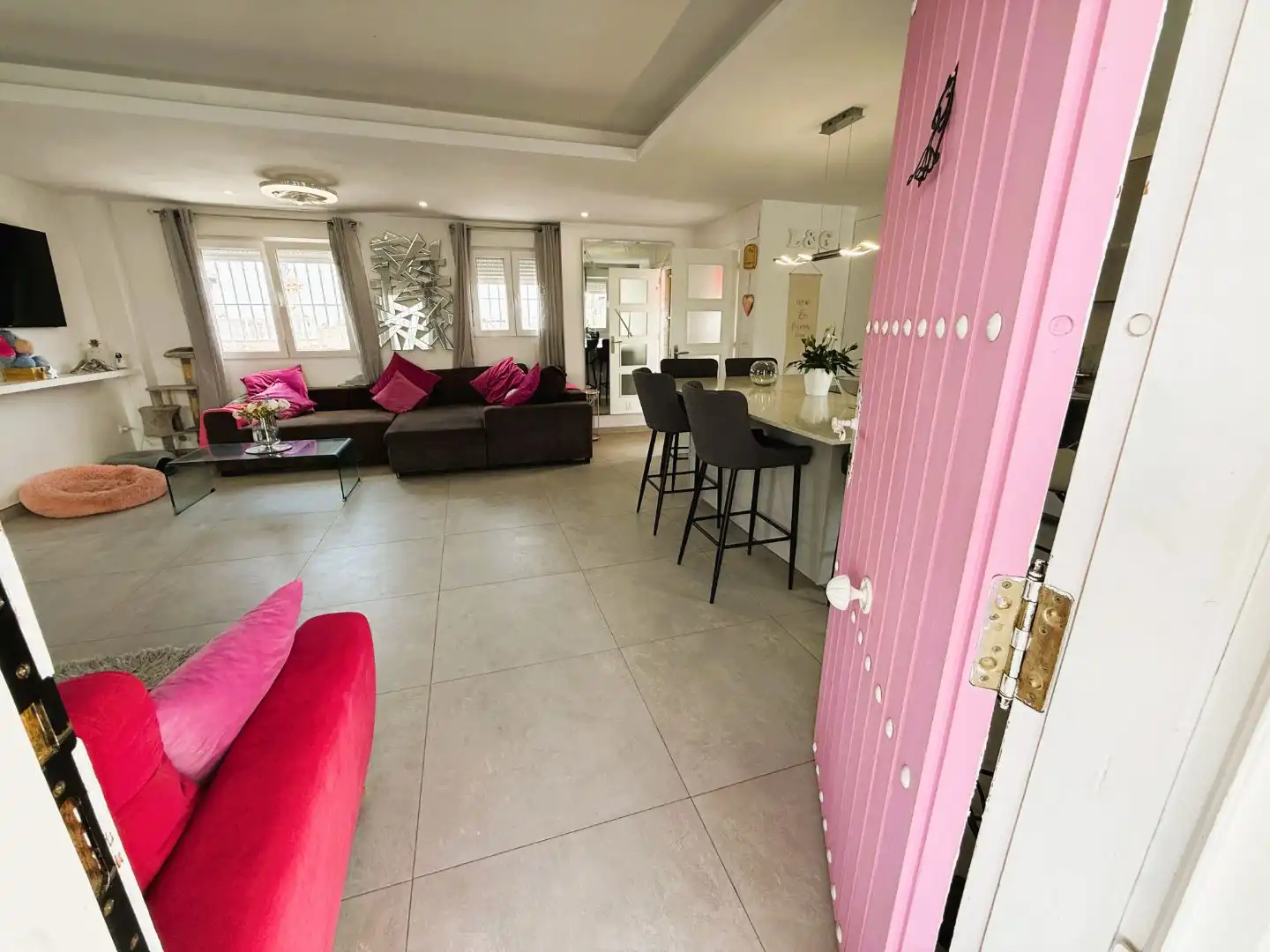 Wohnung zum Verkauf in Calle Río Vinalopó, San Miguel de Salinas Wohnzimmer von Wohnung zum Verkauf in San Miguel de Salinas mit Klimaanlage, Privatgarten und Terrasse