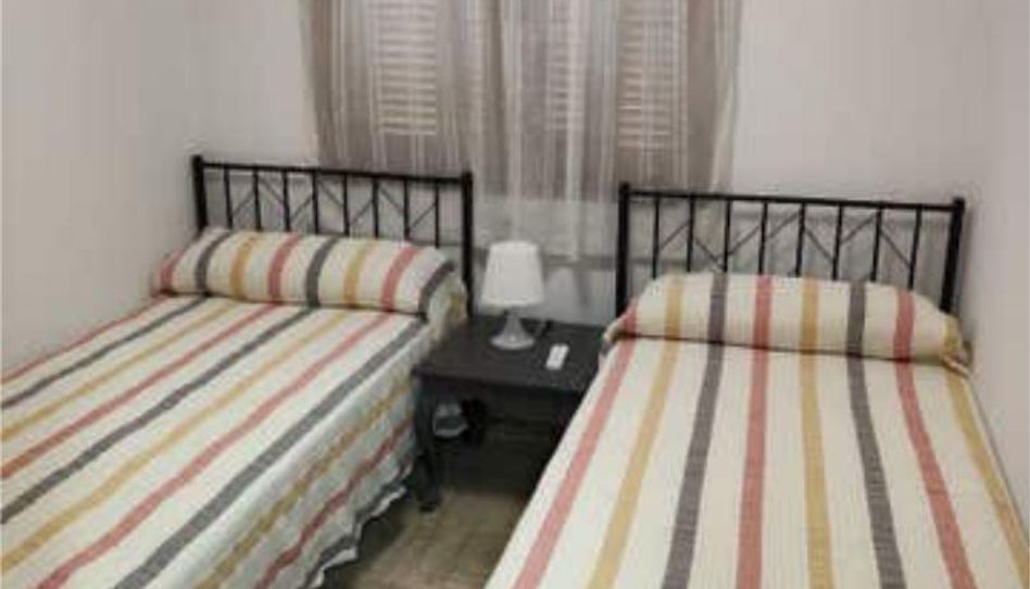 Apartamento de alquiler en La Barrosa, Chiclana de la Frontera - imagen 1 Foto 1 de Apartamento de alquiler en La Barrosa, Chiclana de la Frontera