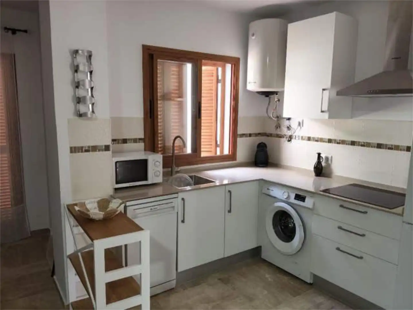 Cocina de Apartamento de alquiler en Chiclana de la Frontera con Jardín privado, Terraza y Piscina