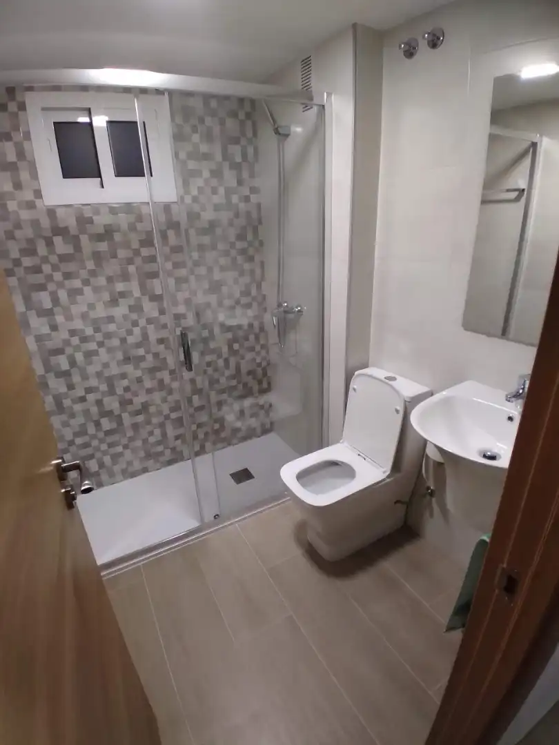 Bathroom of Flat for rent in Sevilla  with Air Conditioner, Storage room and Furnished