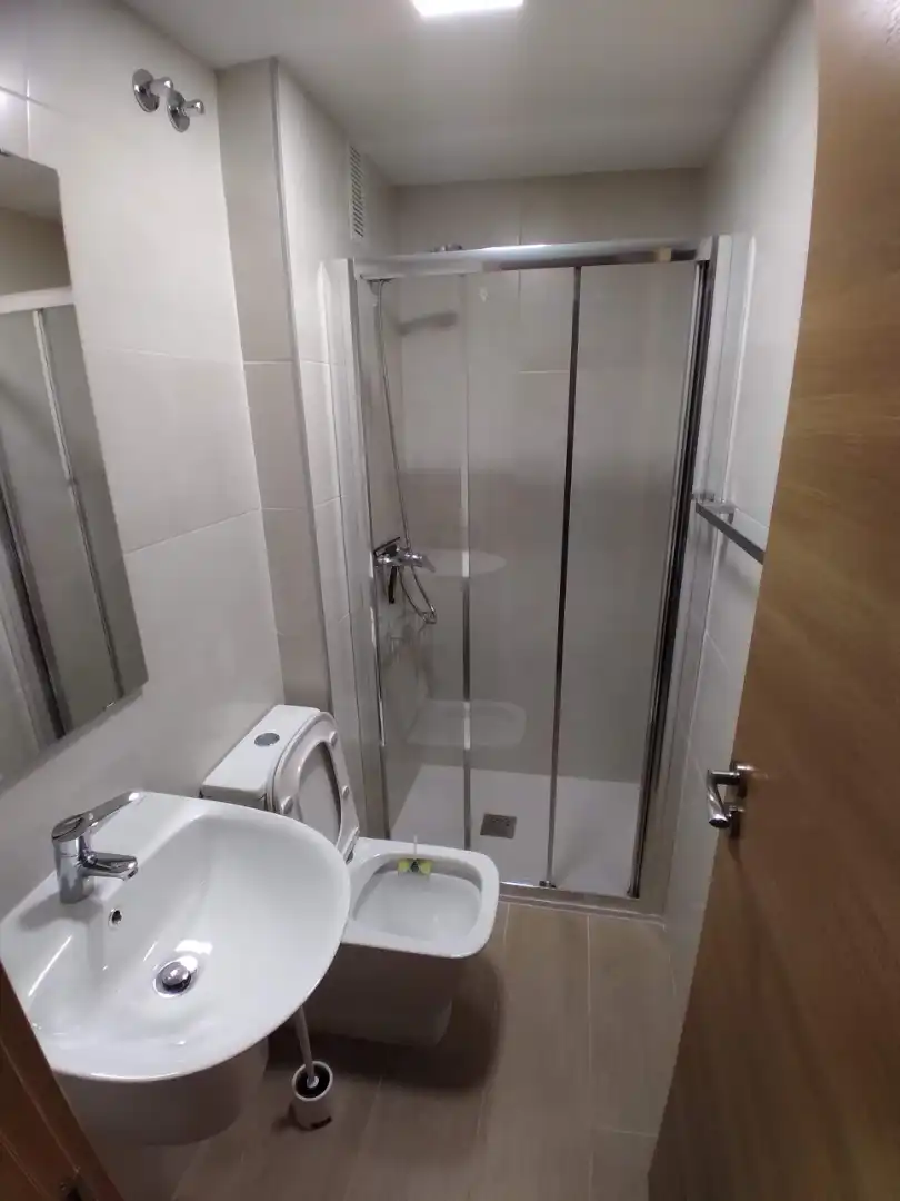 Bathroom of Flat for rent in Sevilla  with Air Conditioner, Storage room and Furnished