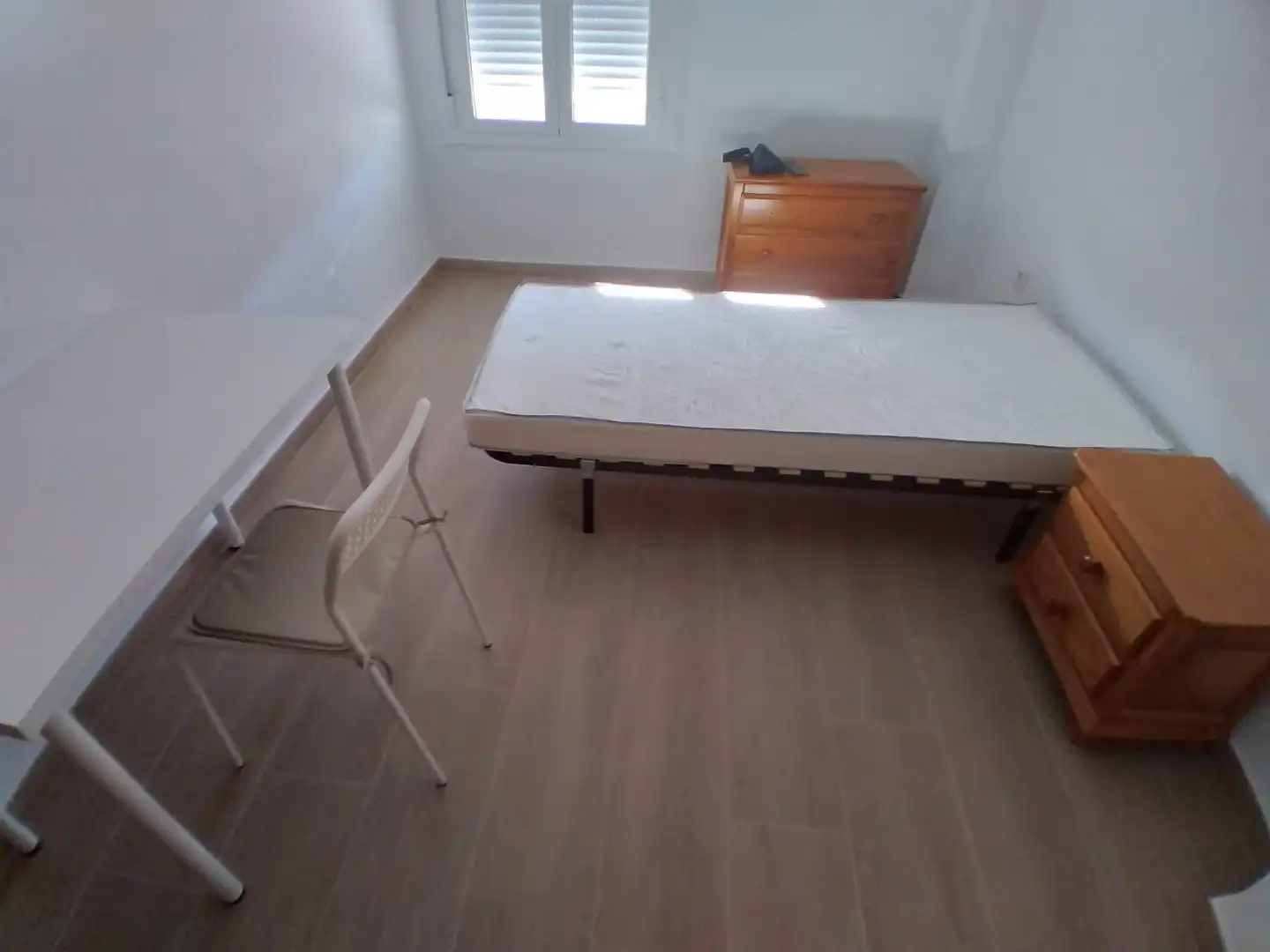 Bedroom of Flat for rent in Sevilla  with Air Conditioner, Storage room and Furnished