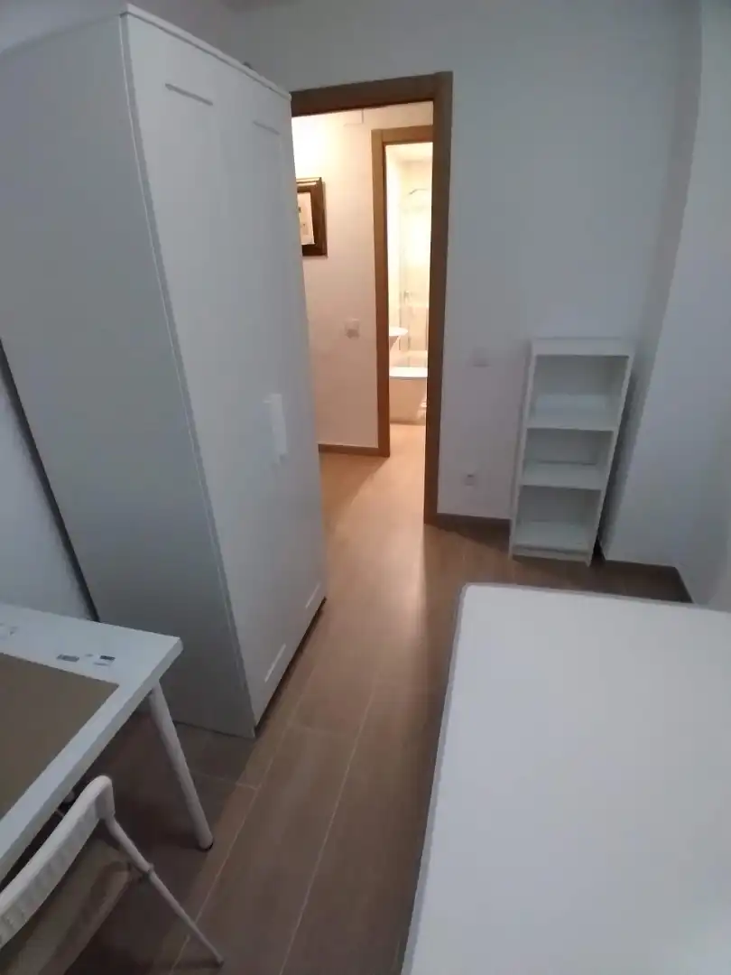 Bedroom of Flat for rent in Sevilla  with Air Conditioner, Storage room and Furnished
