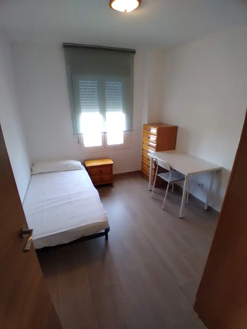 Bedroom of Flat for rent in Sevilla  with Air Conditioner, Storage room and Furnished