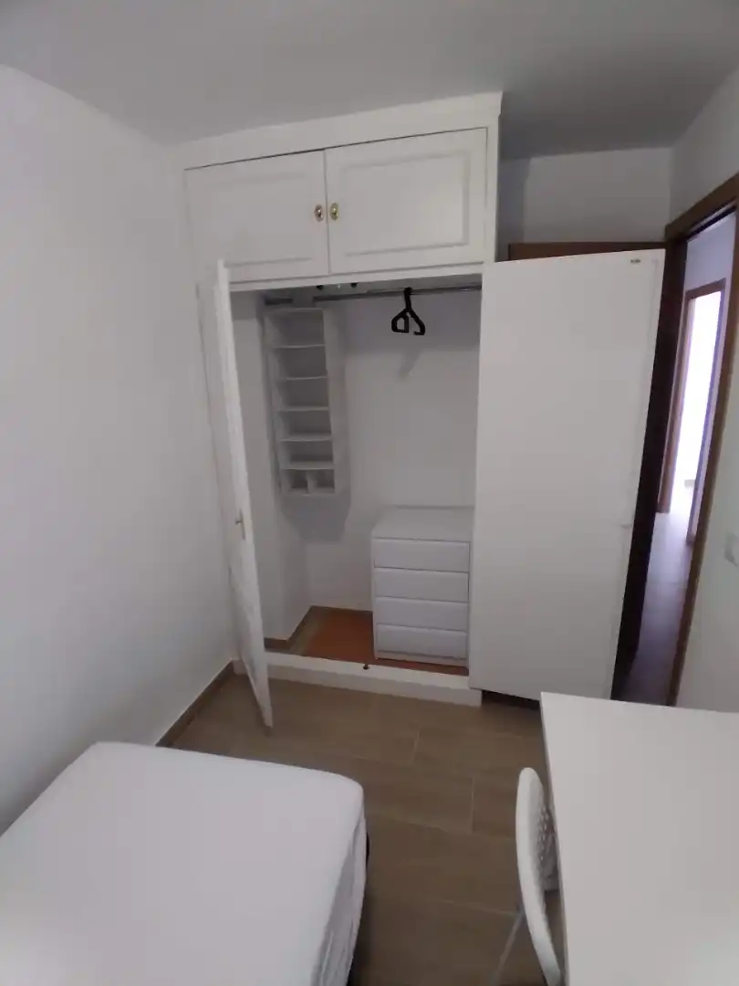Bedroom of Flat for rent in Sevilla  with Air Conditioner, Storage room and Furnished