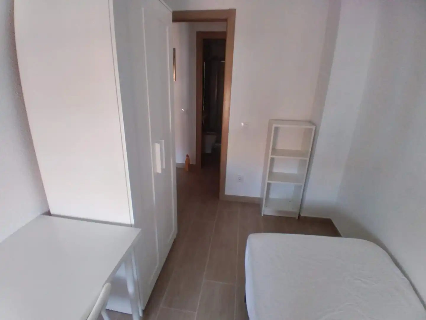 Bedroom of Flat for rent in Sevilla  with Air Conditioner, Storage room and Furnished