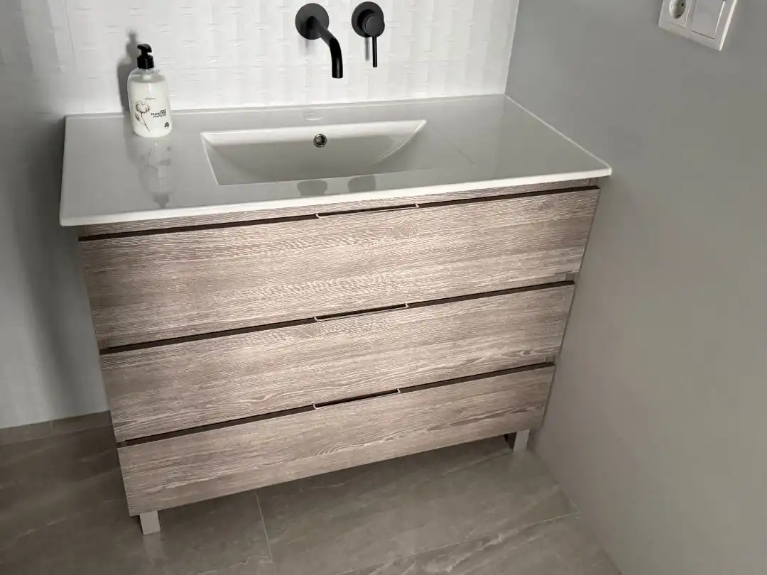 Piso de alquiler en Avenida Ronda del Estero, 28, Ronda del Estero Baño de Piso de alquiler en San Fernando con Aire acondicionado, Calefacción y Amueblado