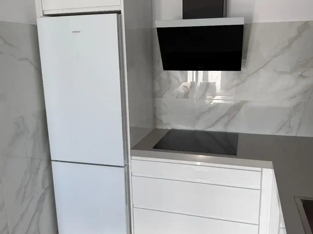 Piso de alquiler en Avenida Ronda del Estero, 28, Ronda del Estero Cocina de Piso de alquiler en San Fernando con Aire acondicionado, Calefacción y Amueblado