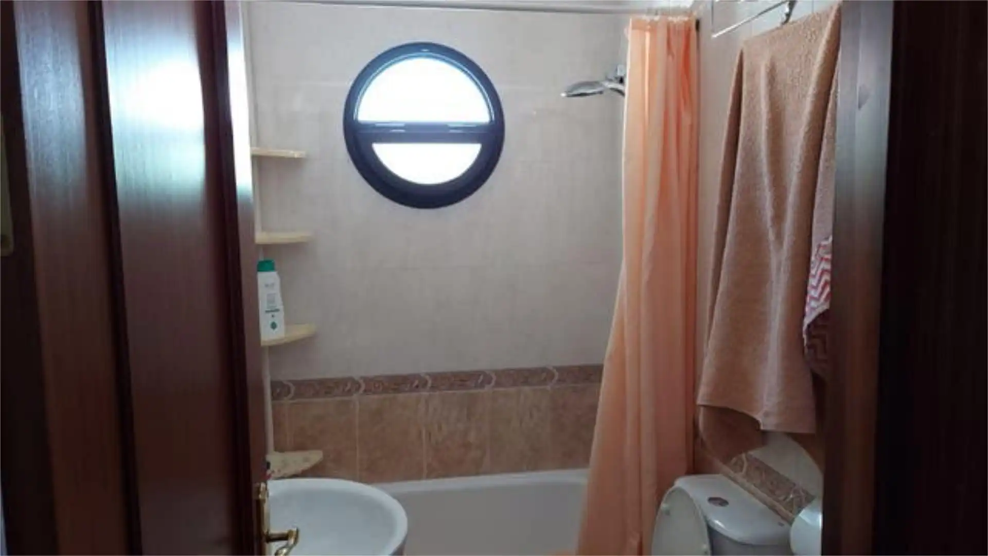 Flat for rent in Puerto Deportivo Bathroom of Flat for rent in Chipiona with Terrace and Furnished