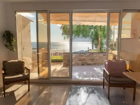 Einfamilien-Reihenhaus zur Miete in Calle del Albatros, 3, Alicante / Alacant Terrasse von Einfamilien-Reihenhaus zur Miete in Alicante / Alacant mit Klimaanlage, Terrasse und Schwimmbad