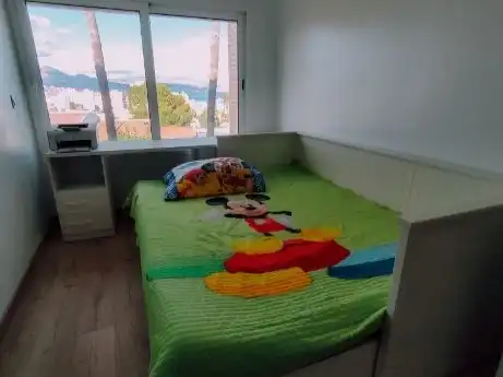 Einfamilien-Reihenhaus zur Miete in Calle del Albatros, 3, Alicante / Alacant Schlafzimmer von Einfamilien-Reihenhaus zur Miete in Alicante / Alacant mit Klimaanlage, Terrasse und Schwimmbad