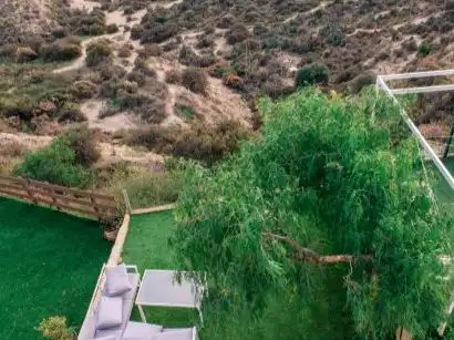 Einfamilien-Reihenhaus zur Miete in Calle del Albatros, 3, Alicante / Alacant Garten von Einfamilien-Reihenhaus zur Miete in Alicante / Alacant mit Klimaanlage, Terrasse und Schwimmbad