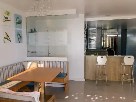 Einfamilien-Reihenhaus zur Miete in Calle del Albatros, 3, Alicante / Alacant Esszimmer von Einfamilien-Reihenhaus zur Miete in Alicante / Alacant mit Klimaanlage, Terrasse und Schwimmbad