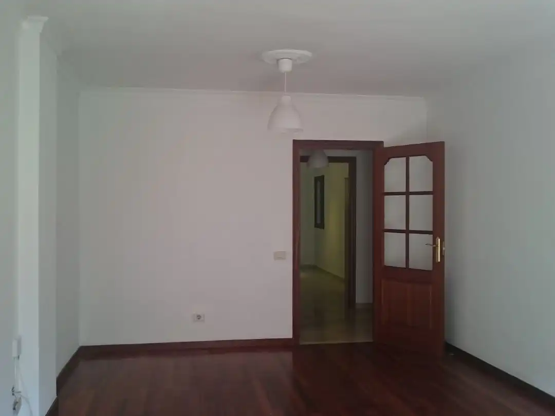 Piso de alquiler en Avenida Pintor Felo Monzón, 28, Las Palmas de Gran Canaria Sala de estar de Piso de alquiler en Las Palmas de Gran Canaria con Piscina y Balcón