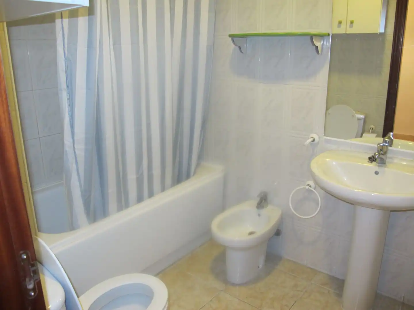 Piso de alquiler en Avenida Pintor Felo Monzón, 28, Las Palmas de Gran Canaria Baño de Piso de alquiler en Las Palmas de Gran Canaria con Piscina y Balcón