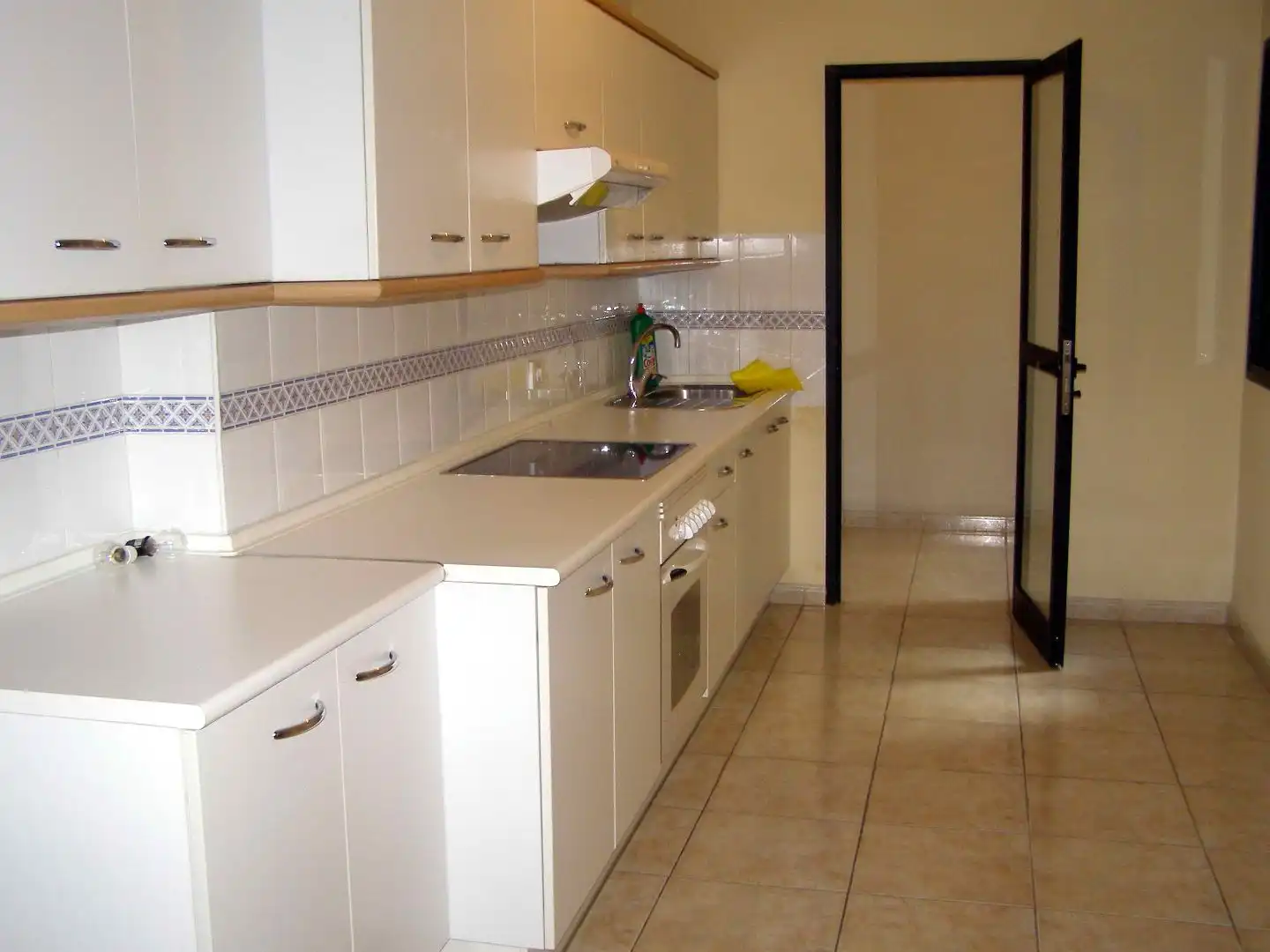 Piso de alquiler en Avenida Pintor Felo Monzón, 28, Las Palmas de Gran Canaria Cocina de Piso de alquiler en Las Palmas de Gran Canaria con Piscina y Balcón