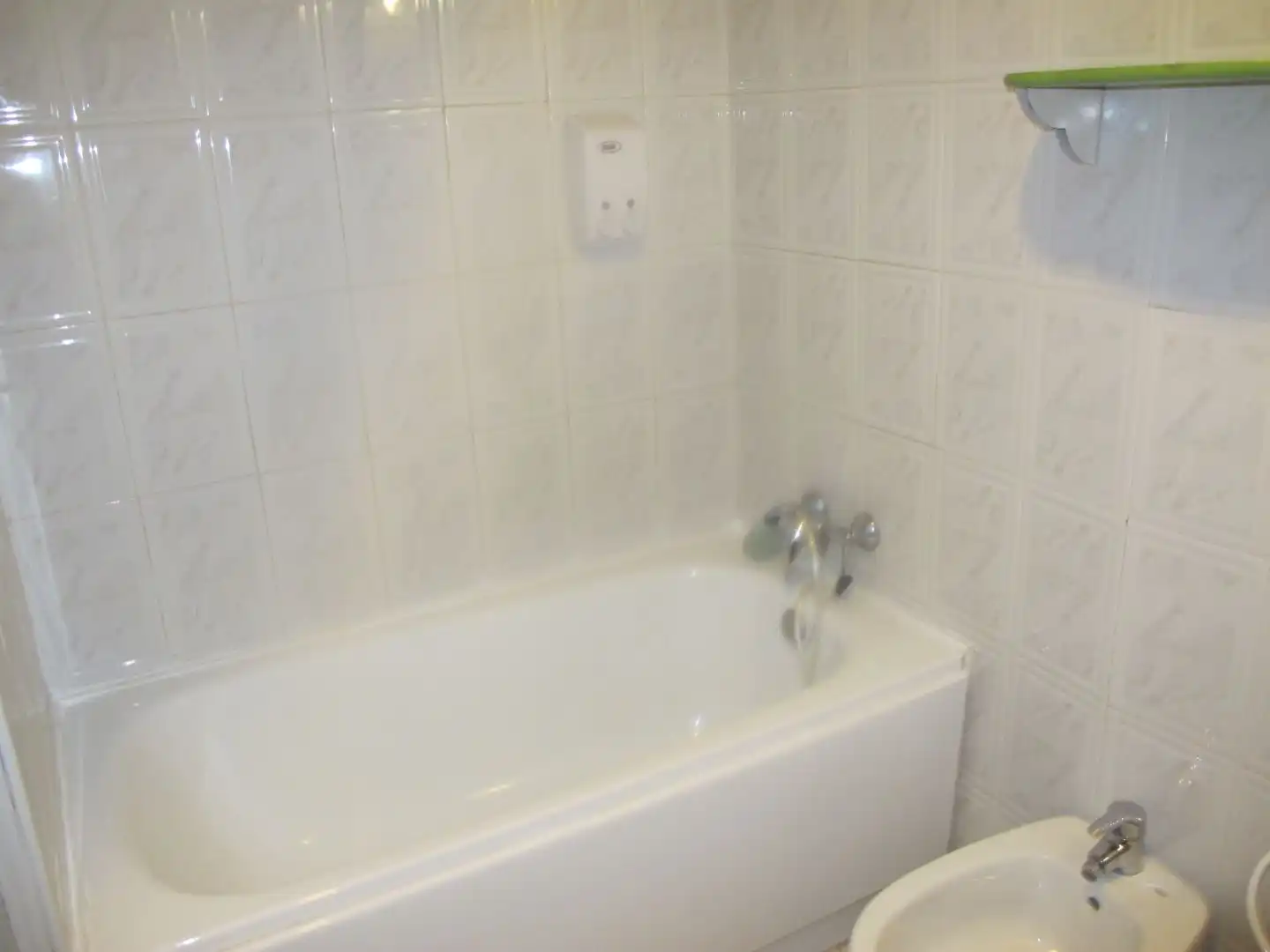 Piso de alquiler en Avenida Pintor Felo Monzón, 28, Las Palmas de Gran Canaria Baño de Piso de alquiler en Las Palmas de Gran Canaria con Piscina y Balcón