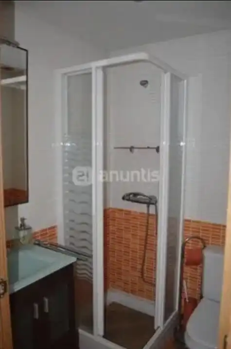 Flat for rent in Calle de Valdemilanos, 2, Las Vegas - El Pozanco - Adelfillas Bathroom of Flat for rent in Colmenar Viejo with Air Conditioner, Terrace and Swimming Pool