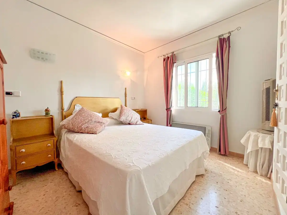 Casa adosada en venta en Carrer Òliba, 22, Dénia Habitación de Casa adosada en venta en Dénia con Aire acondicionado, Terraza y Piscina