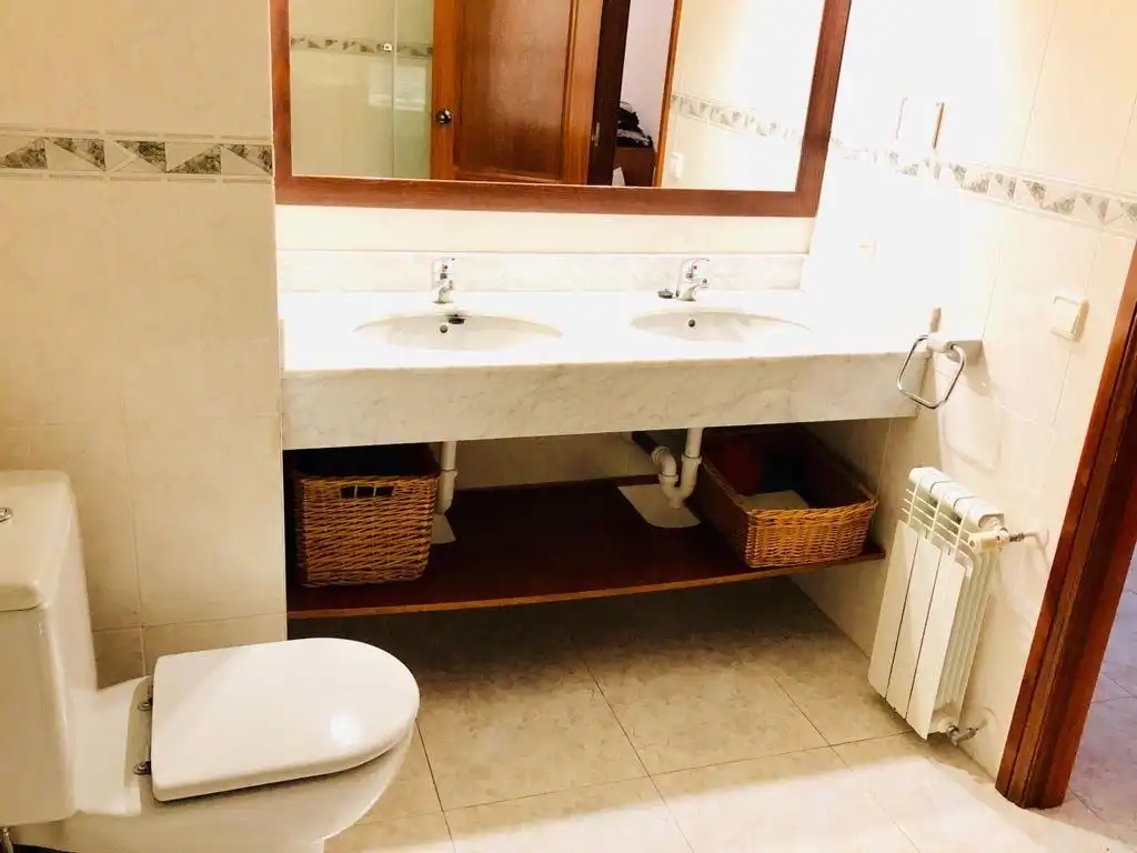 Pis en venda a Carrer del Bisbe Abad y Lasierra, 47, S'Eixample - Can Misses Bany de Pis en venda en Eivissa amb Aire condicionat, Calefacció i Moblat