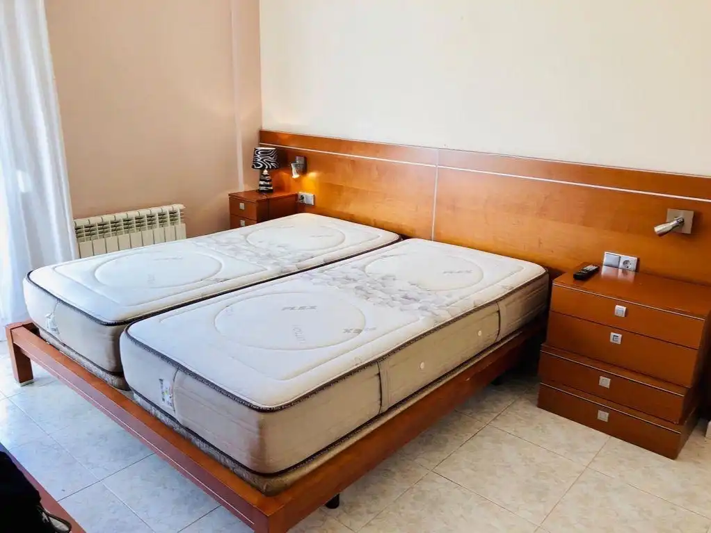 Pis en venda a Carrer del Bisbe Abad y Lasierra, 47, S'Eixample - Can Misses Dormitori de Pis en venda en Eivissa amb Aire condicionat, Calefacció i Moblat