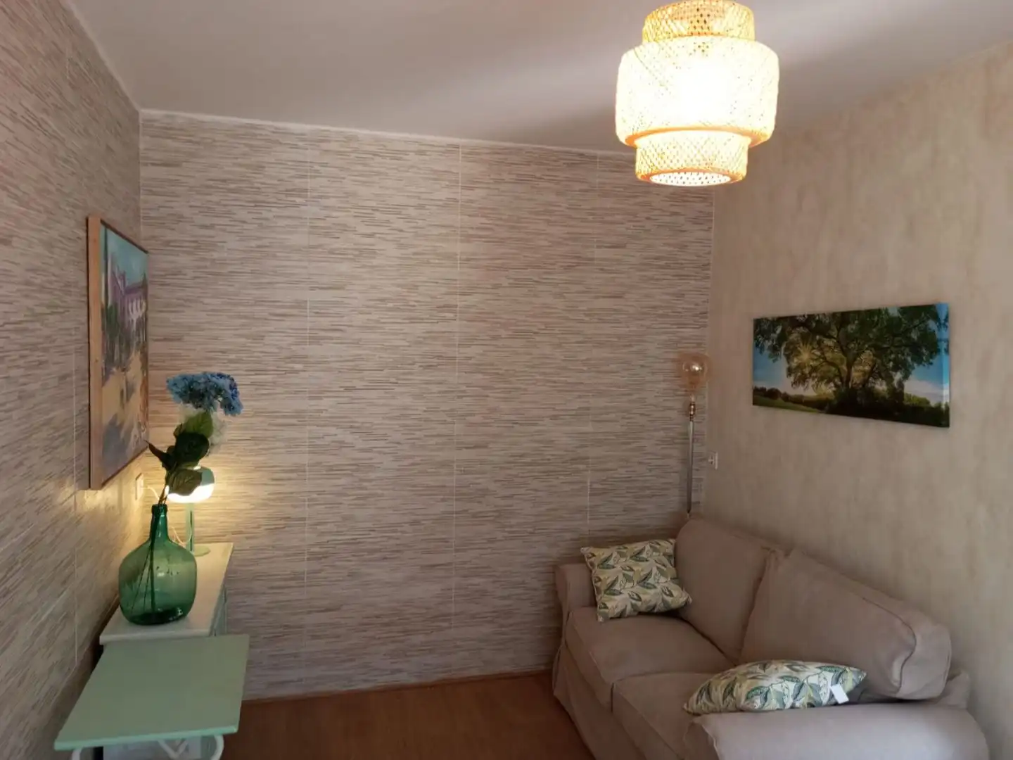 Piso de alquiler en Carretera Candeleda, 36, Arenas de San Pedro Sala de estar de Piso de alquiler en Arenas de San Pedro con Calefacción, Jardín privado y Parquet