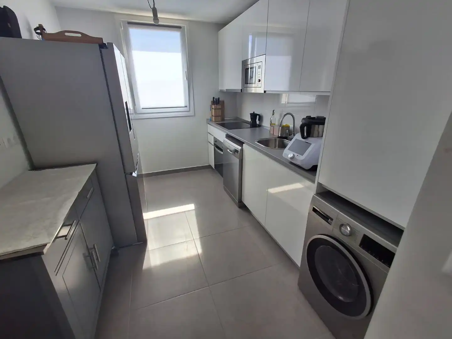 Piso en venta en Avenida de las Universidades, 8, Dos Hermanas Cocina de Piso en venta en Dos Hermanas con Aire acondicionado, Terraza y Piscina