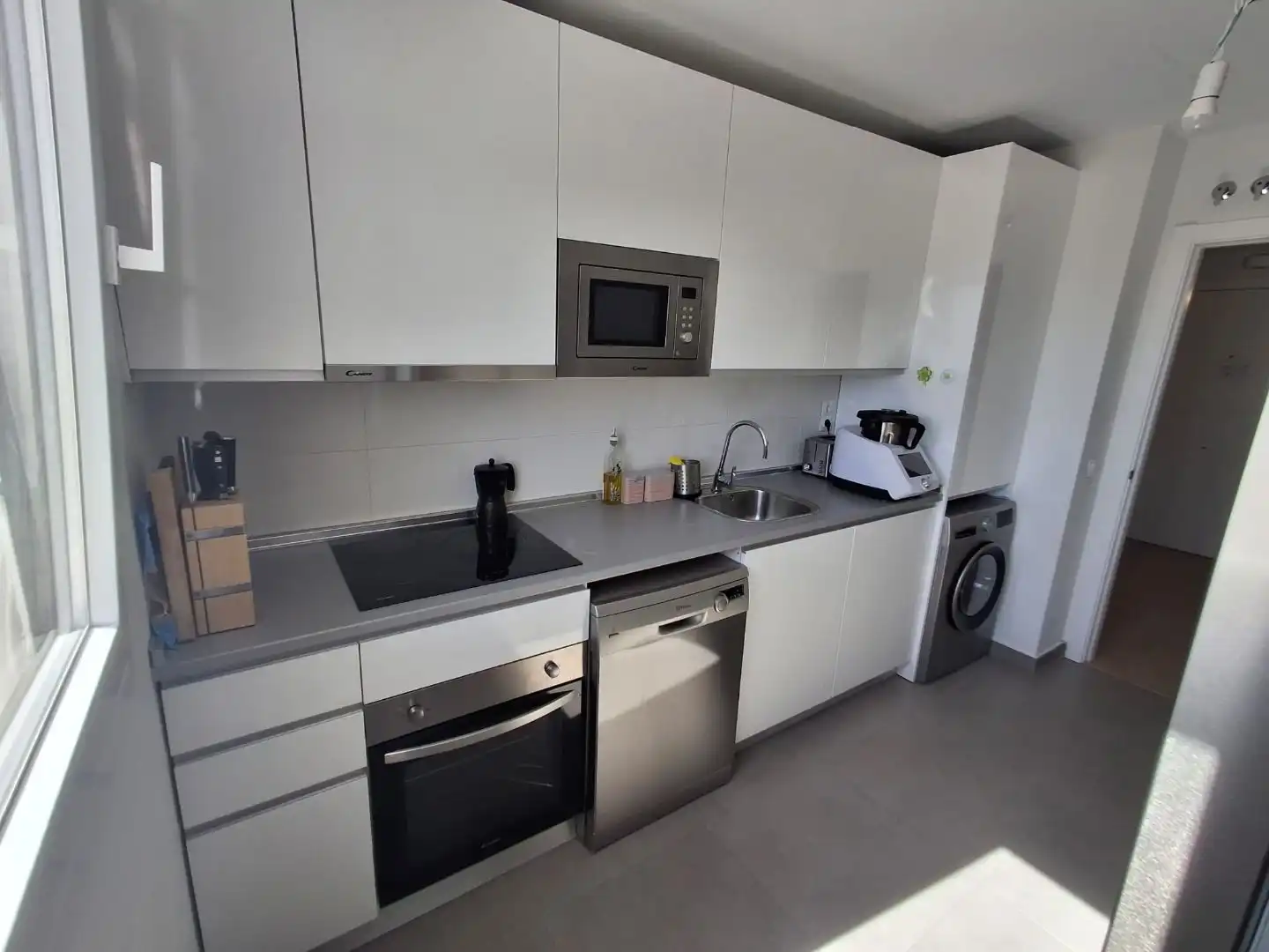 Piso en venta en Avenida de las Universidades, 8, Dos Hermanas Cocina de Piso en venta en Dos Hermanas con Aire acondicionado, Terraza y Piscina