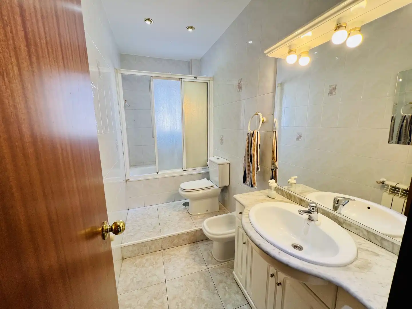Flat for sale in Avenida Madrid, Laguna de Duero Bathroom of Flat for sale in Laguna de Duero with Heating, Terrace and Furnished