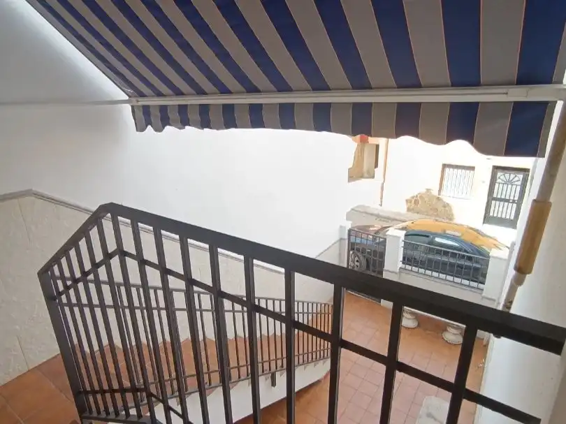 Casa adosada en venda a Calle Infanta Margarita, 3, Puente Tablas - Puente Nuevo - Cerro Molina Terrassa de Casa adosada en venda en Jaén amb Aire condicionat, Calefacció i Terrassa