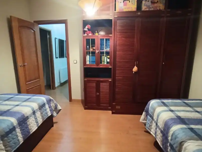Casa adosada en venda a Calle Infanta Margarita, 3, Puente Tablas - Puente Nuevo - Cerro Molina Dormitori de Casa adosada en venda en Jaén amb Aire condicionat, Calefacció i Terrassa