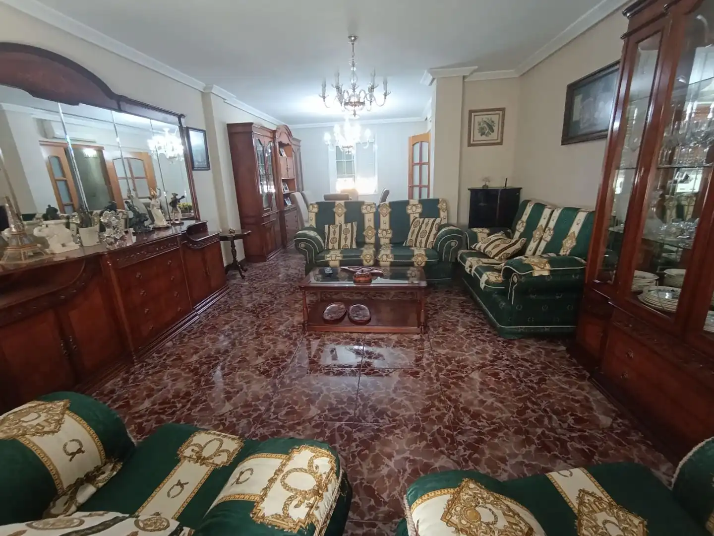 Casa adosada en venda a Calle Infanta Margarita, 3, Puente Tablas - Puente Nuevo - Cerro Molina Sala d'estar de Casa adosada en venda en Jaén amb Aire condicionat, Calefacció i Terrassa