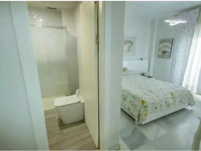 Bany de Casa o xalet de lloguer en Dos Hermanas amb Aire condicionat, Terrassa i Traster