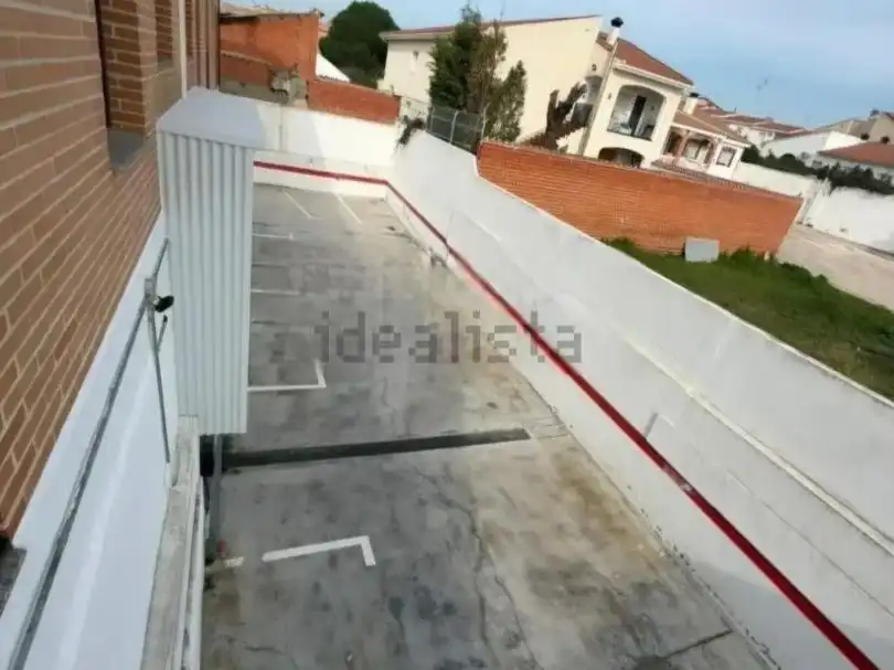Piso en venta en Calle Arrabal, 21, Villaluenga de la Sagra Parking de Piso en venta en Villaluenga de la Sagra