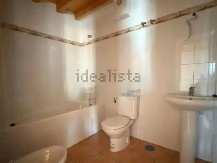 Piso en venta en Calle Arrabal, 21, Villaluenga de la Sagra Baño de Piso en venta en Villaluenga de la Sagra