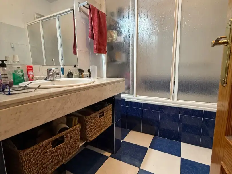 Flat for sale in Calle el Pinar, 91, Marugán Bathroom of Flat for sale in Marugán with Heating, Private garden and Terrace