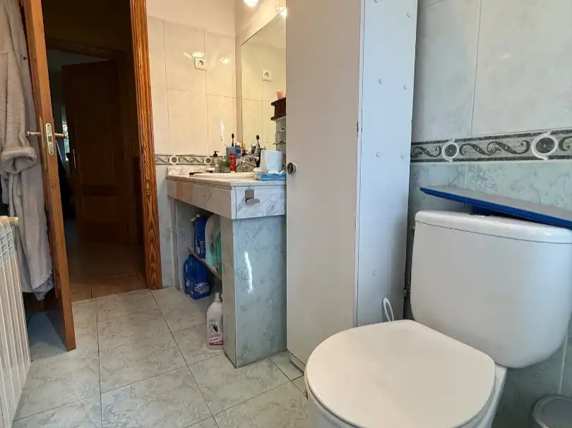 Flat for sale in Calle el Pinar, 91, Marugán Bathroom of Flat for sale in Marugán with Heating, Private garden and Terrace