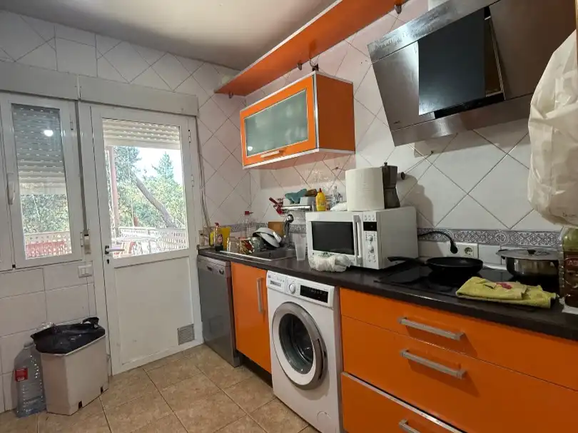 Flat for sale in Calle el Pinar, 91, Marugán Kitchen of Flat for sale in Marugán with Heating, Private garden and Terrace
